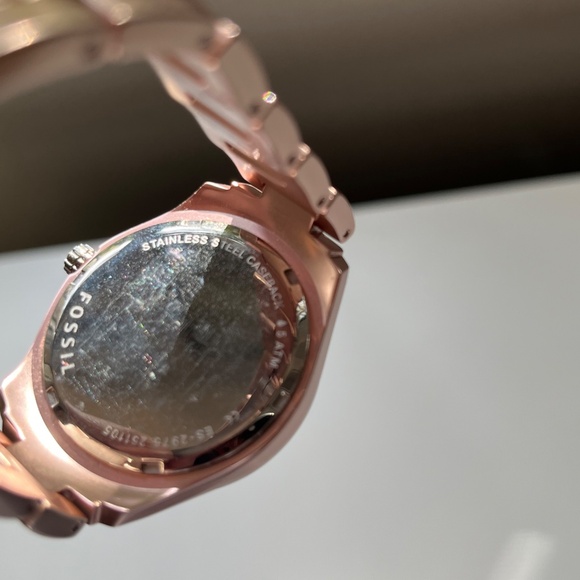 Fossil Rose Gold Pink Watch - Picture 4 of 5
